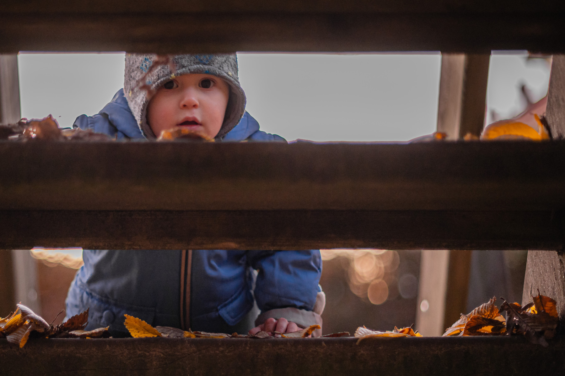 Babyfotos während Kinder spielen. Babyfotos während Kinder spielen.